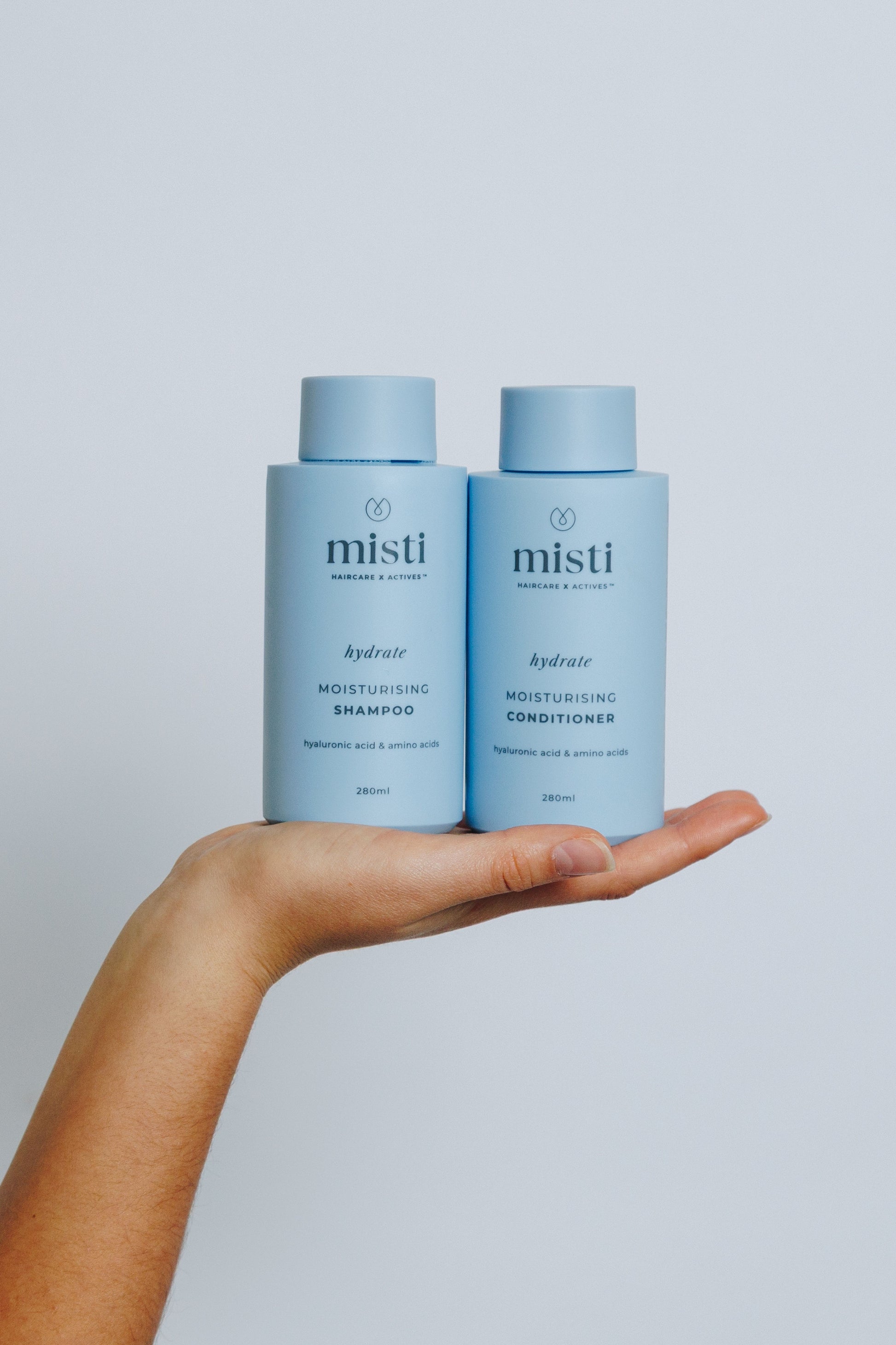 MOISTURISING SHAMPOO & CONDITIONER SET